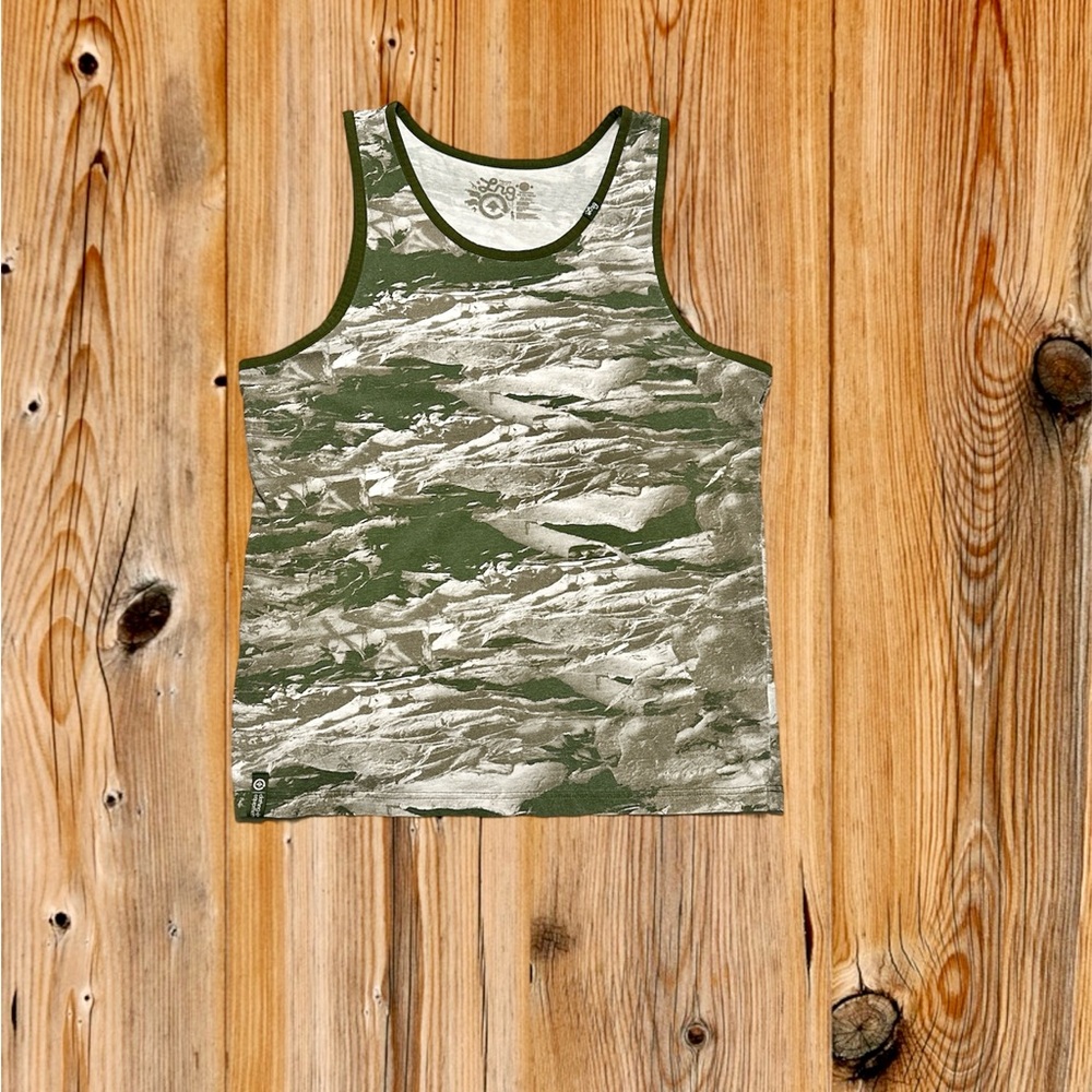 X-Large Men’s LRG camouflage tank top